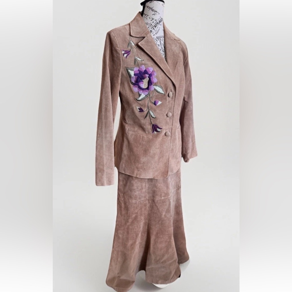 90s Brownstone Studio Leather Suede Floral Embroidered Boho Jacket & Skirt 10